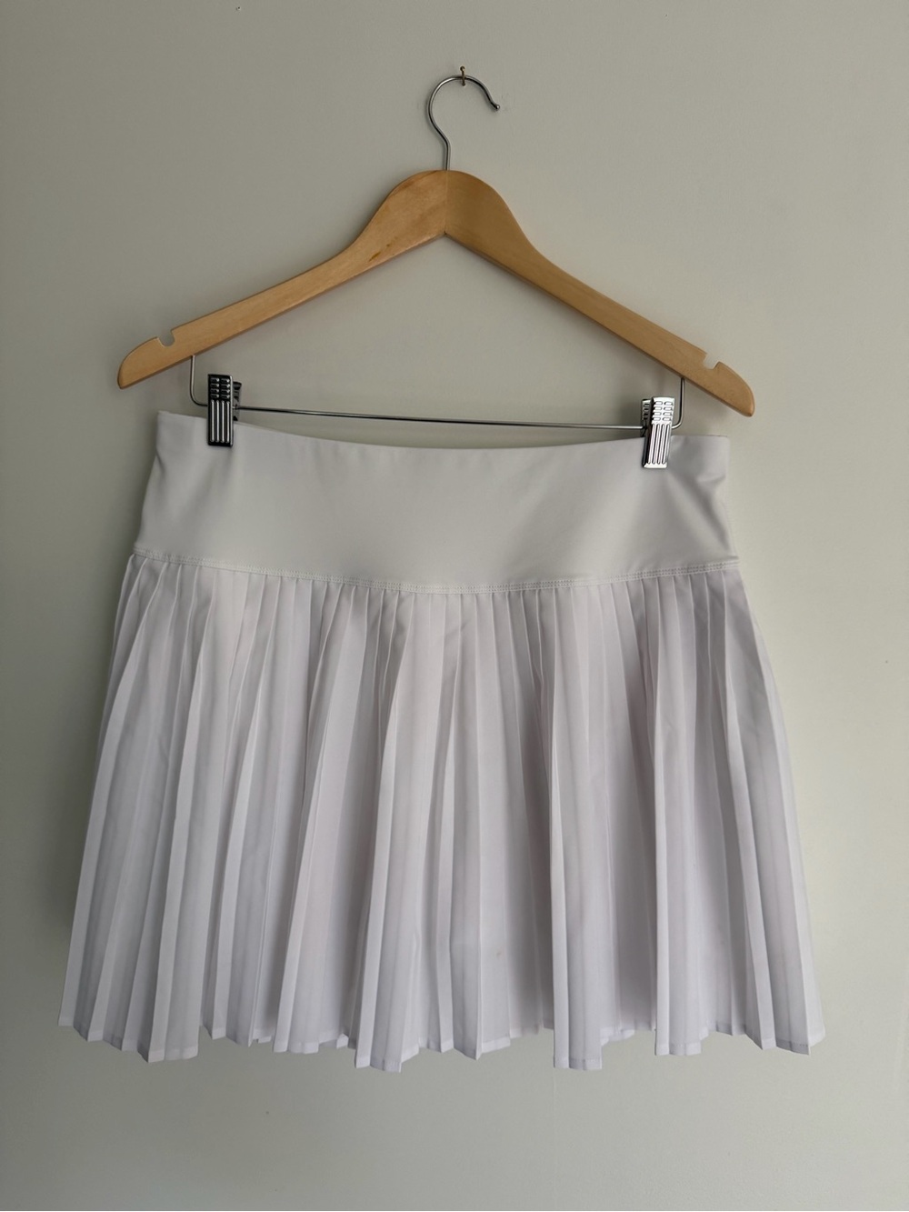 White Athletic Pleated Tennis Skort | Built-In Shorts | ACX Active | Large - Picture 2 of 6
